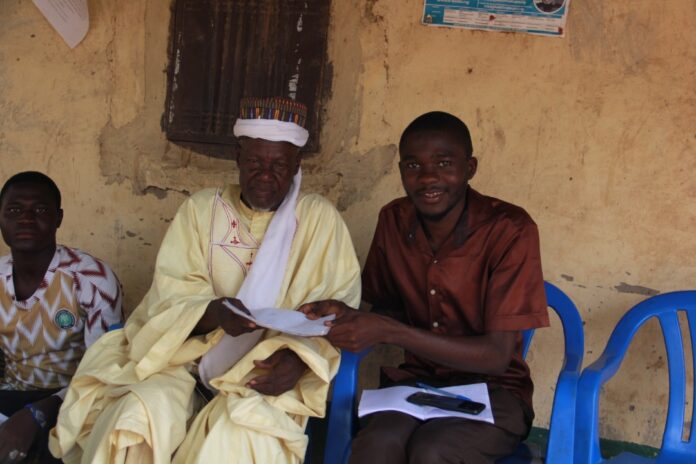 Late Village Head of Chonoko, Muhammadu Damisa Gomo with Mukhtar Ya'u Madobi From PRNigeria, Abuja.