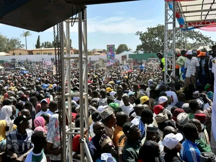 Thousands of APC faithful who converged on the Rwang Pam Township Stadium, Jos, Plateau state, to welcome party chieftains for the flagoff of the presidential campaign rallies.