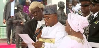 Newly sworn-in Kogi governor, Alhaji Ahmed Usman Ododo while taking the oath of office