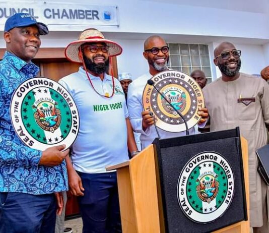 Bago Unveils New Seal for Niger State Govt